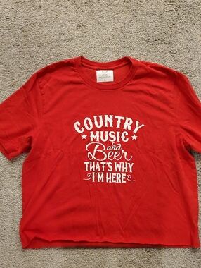 Country music & Beer tee sz.Large cropped-perfect crop by me!